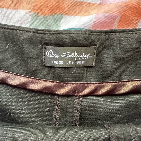 Mini skirt / shorts - Picture 5 of 5